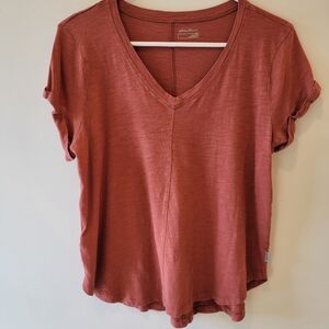 Eddie Bauer Women's Rust V-Neck Short Sleeve Top Medium